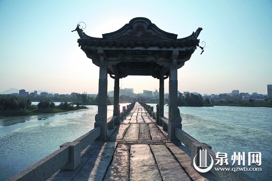歷經(jīng)歲月洗禮，安平橋仍散發(fā)勃勃生機