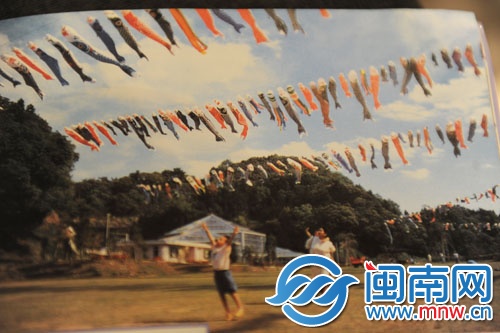 男孩節(jié)，藍(lán)天下飄舞的鯉魚風(fēng)箏