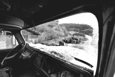 場(chǎng)地車(chē)輛擋風(fēng)玻璃破