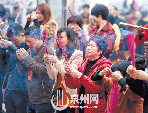 慶典活動引來各地善男信女