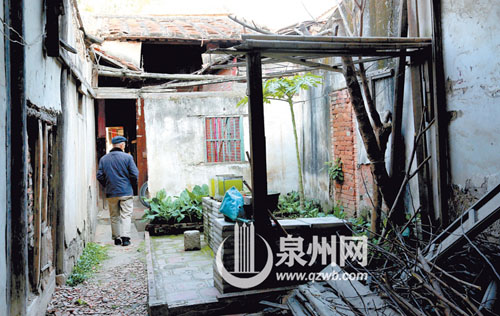 三朝巷26號，古厝大廳已經(jīng)變成一片小菜地，大廳部分