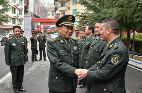 貴州省委常委、軍區(qū)司令員王盛槐王盛槐