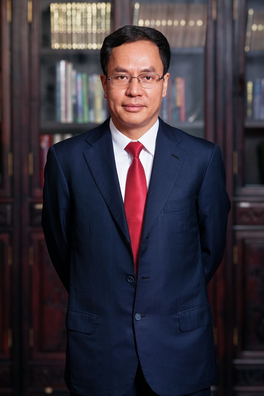 漢能控股集團(tuán)董事局主席兼首席執(zhí)行官李河君