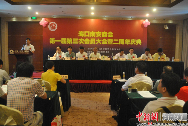 ?？谀习采虝闪芍苣?