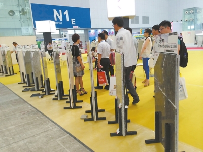 天津石材展上，中國建筑裝飾協(xié)會組織300多名工程項