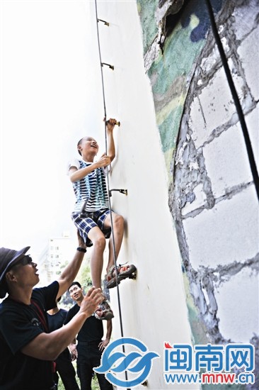 小記者主動要求嘗試